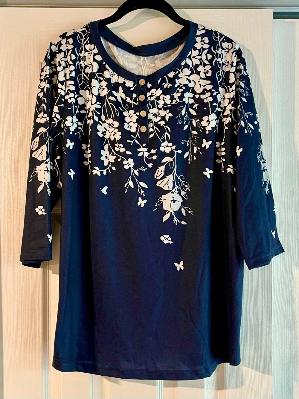 NWT Women’s Navy Floral Tunic